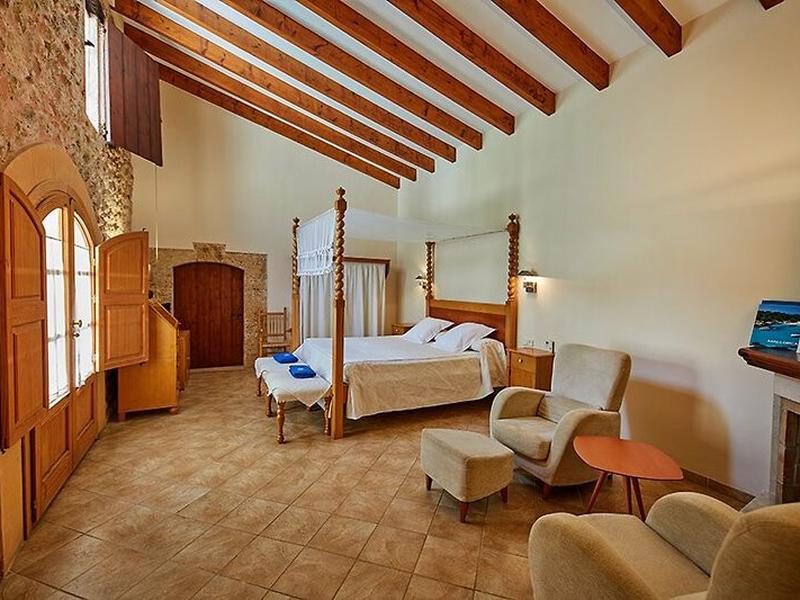 8AFE314E4C087096199939B0A4C4A6A8