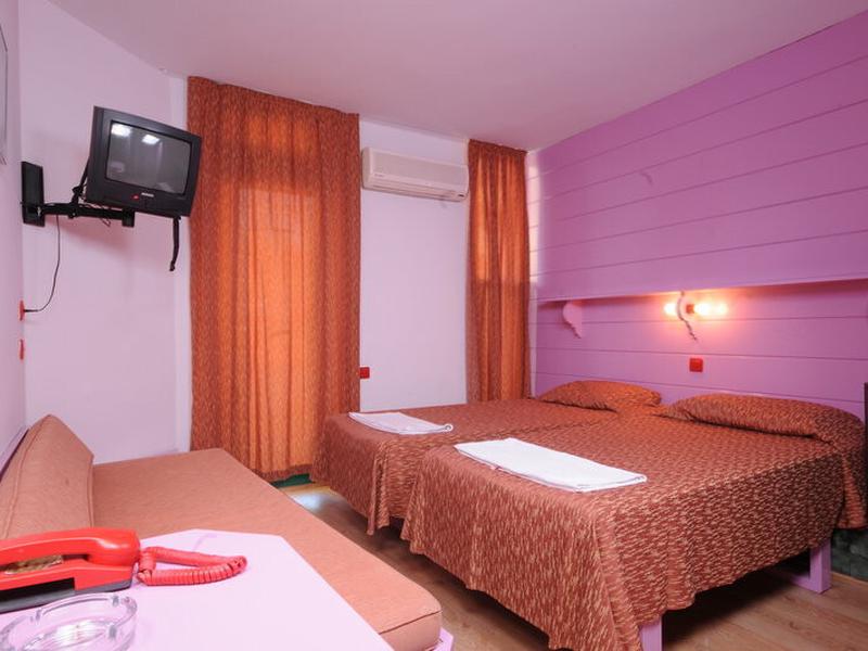 D79FA10CC78ACE36E3A6BEAB0F5E5D92