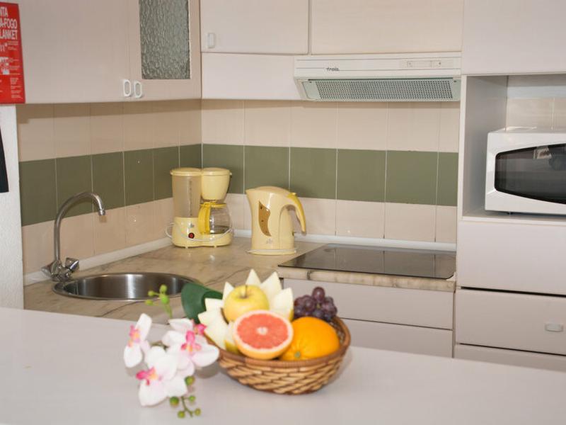 986248B264ADA4E59339B6B606A17F93