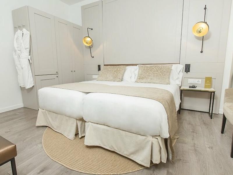 05B5FAF4F87F7022912423D0B3BE57C7