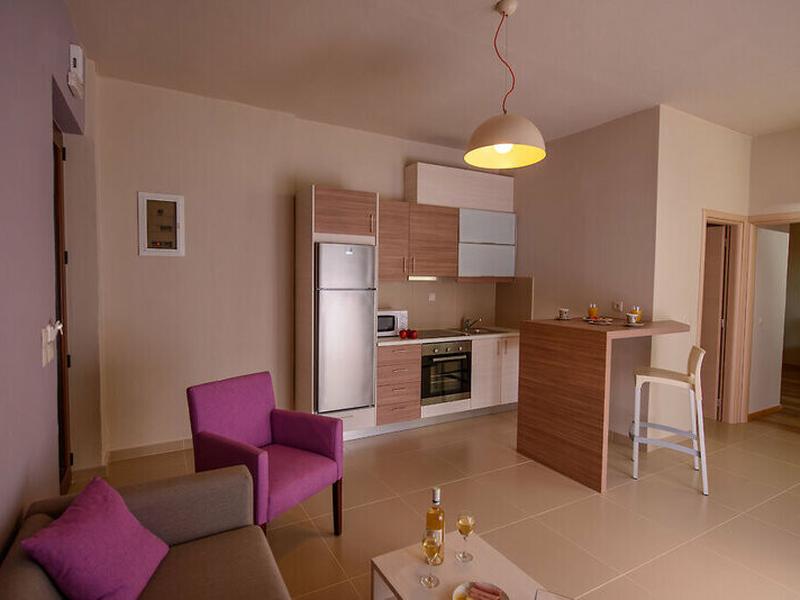 36D4600D7A85B8429AA54B55623A525C