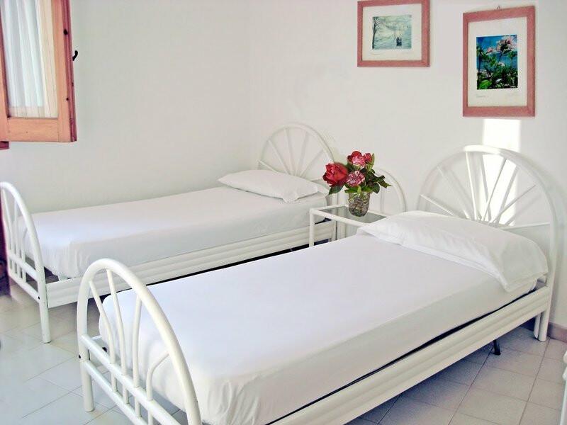 A4F2C984FACB6F4D520541DD90A8BFC6