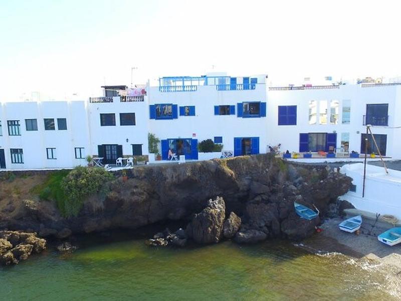 34E3135DD5094E85FAF32C2A3F7EE5D4