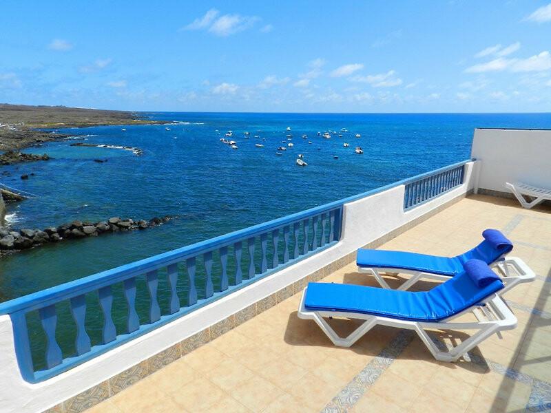 AC62CC06E4F793772EF47BFA7B3CC2DE