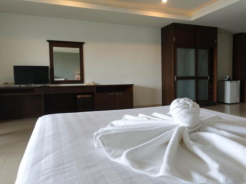 F8B8F90EB3F61556C49B9A5476149ADD