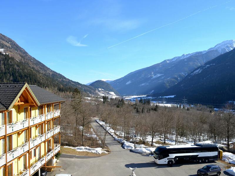 4233C6CBB469A968B1E576E2FF9BD3B9