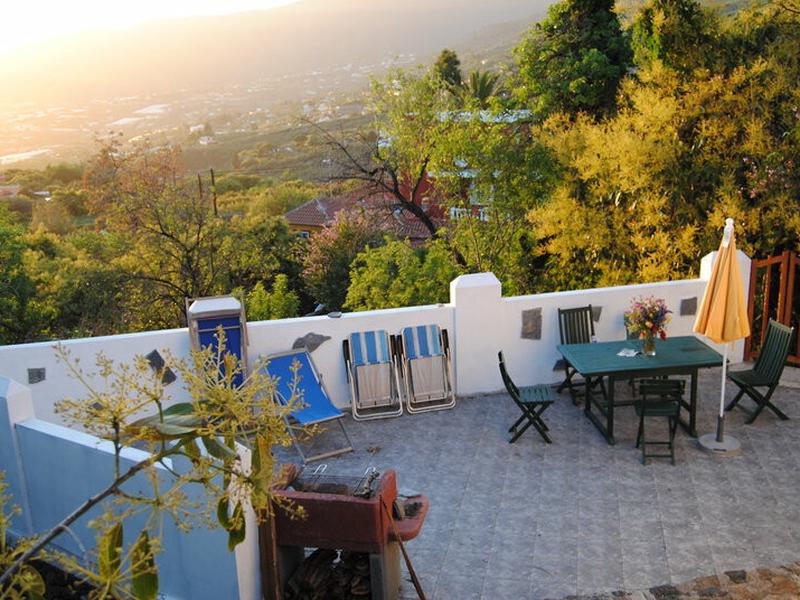 12C718325D2FCA8B823B1A0C4B5B1905