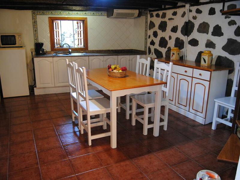 F1E80CF2586DD61010F91AEC9D6AC47B