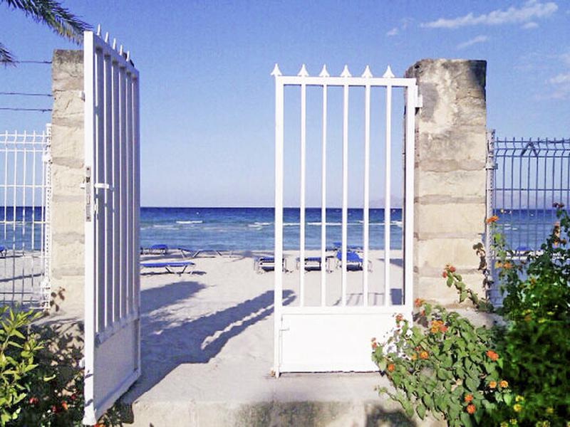 7E13E935C8826D4464B8ED291822D669