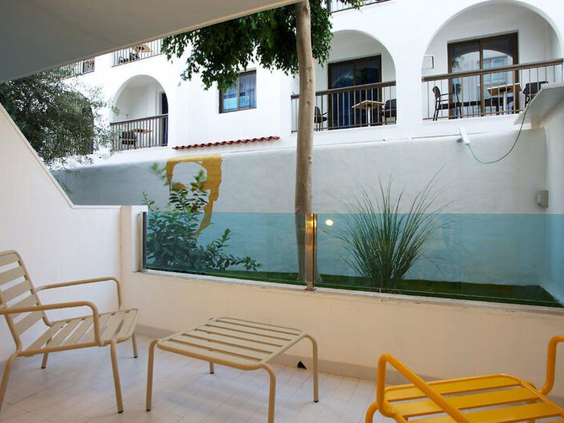 594AF04344FD0A3D3247011FDB8C9F9B