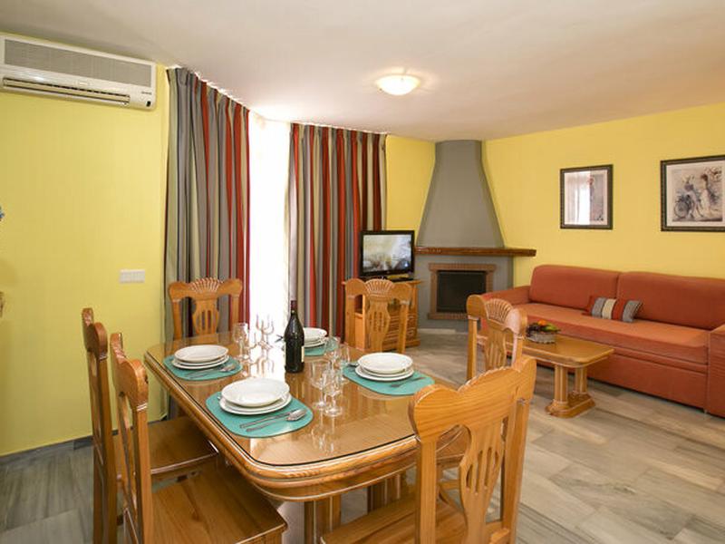 69CF61117D6FE64A09084B9CAD2435C9