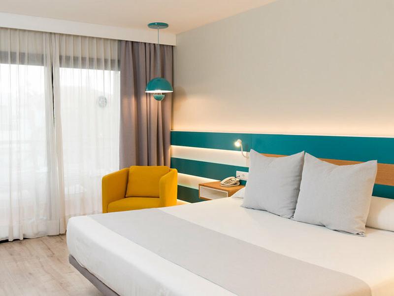 73312C108DAE1AC7974E26691D2E286D