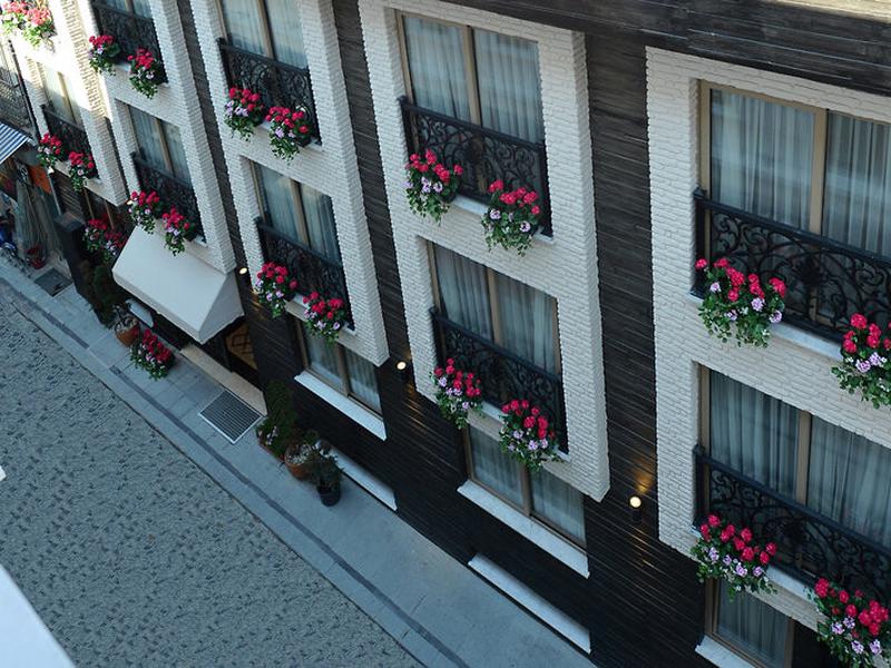 C0FB2EFF46E8AD131F5CBCA19A987326