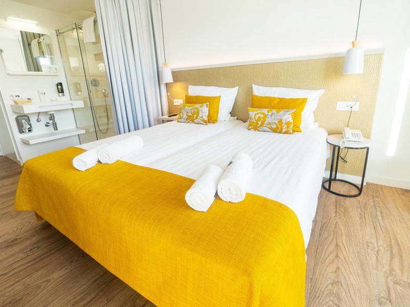 C7F5FA83CDF26523679039A050F6D17C