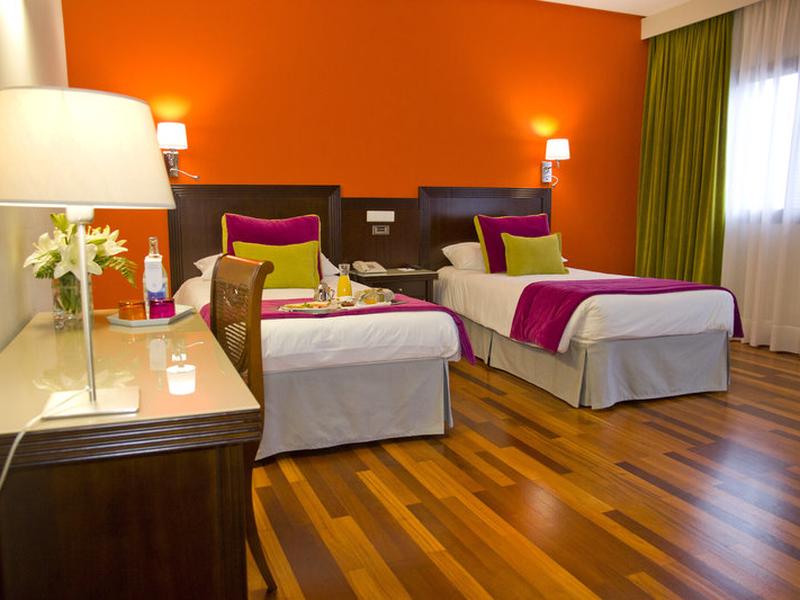 F32D93332F71060C3131AC4B4A55C242