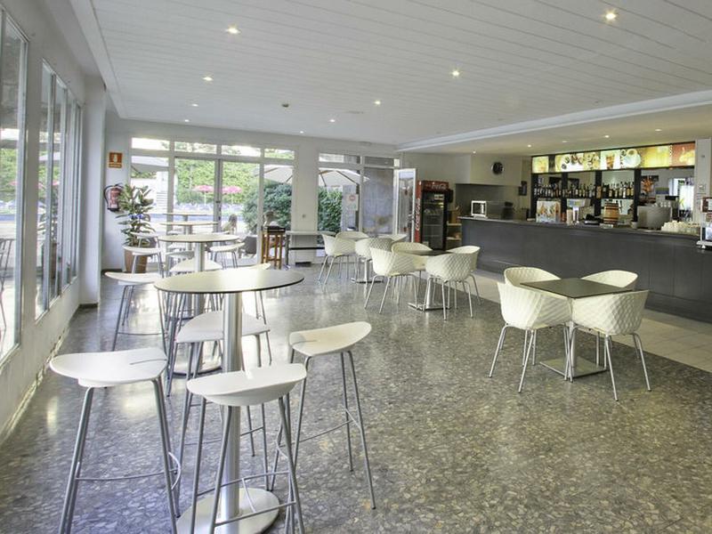 86EAA3C4B6E45B9713DCA452419FF1BC