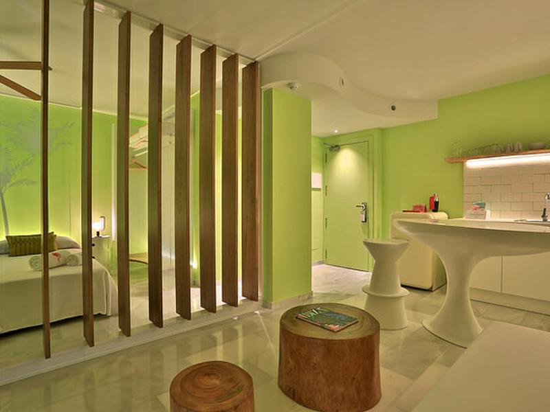 0A3041FFB585F2F0F1EE95E9A1F2D30D