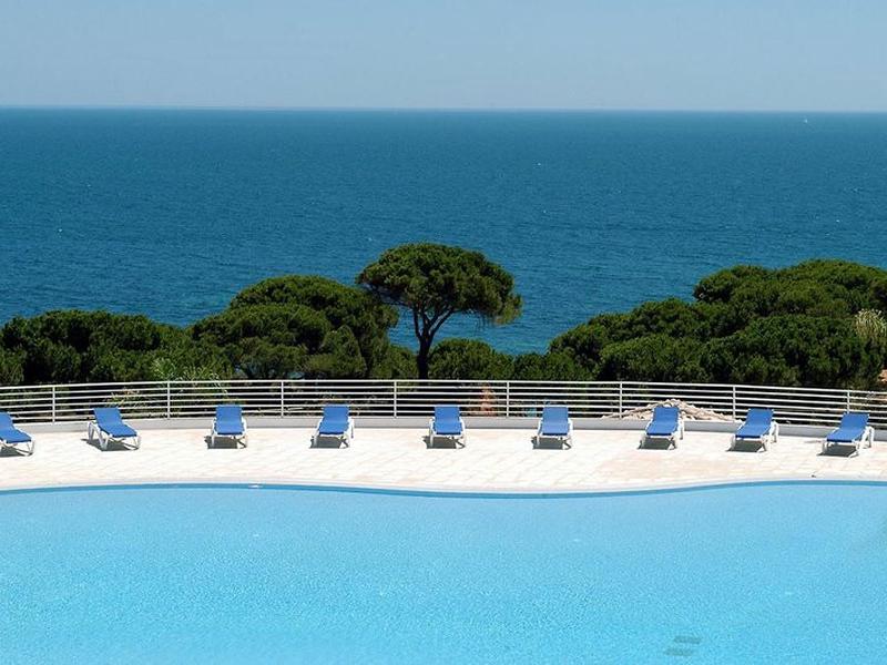 A0DE12EA4E1B4FF6E18270BD2DCC6D64