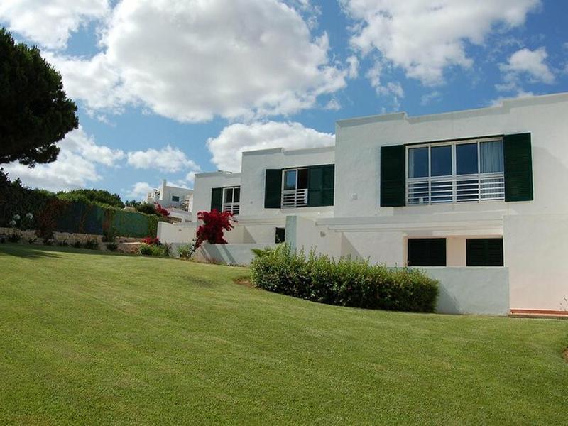 CBB6E48FD26B8E76B955474771A569ED