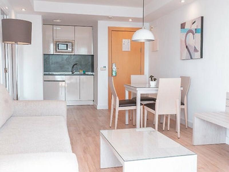 B7370452D9CBB471378D6E166224E1F2