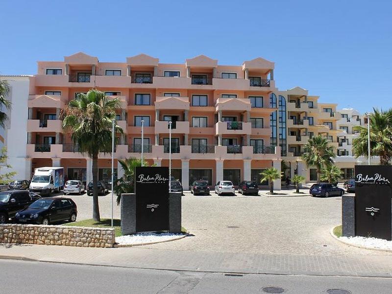 66F276C6BAF6A231A21E442C5648A3B0