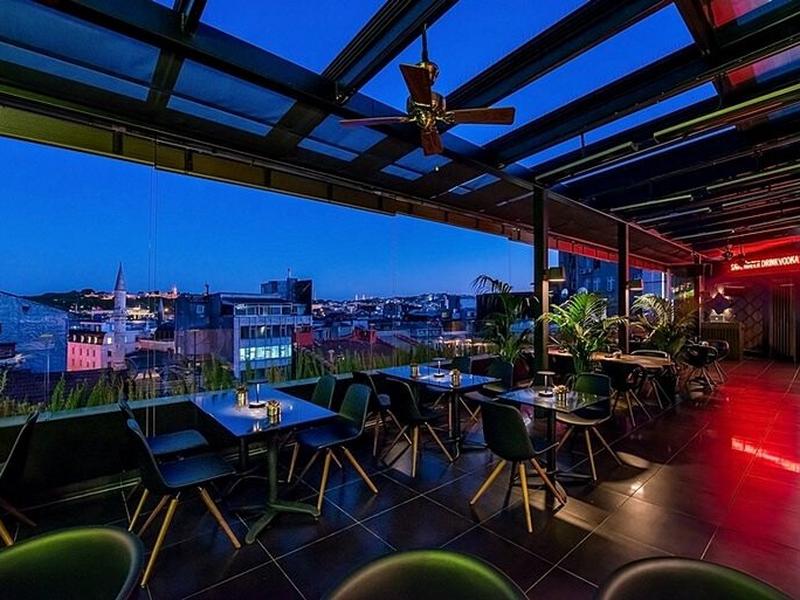 BDAFDC2C9F7390B3CA022033E549E527