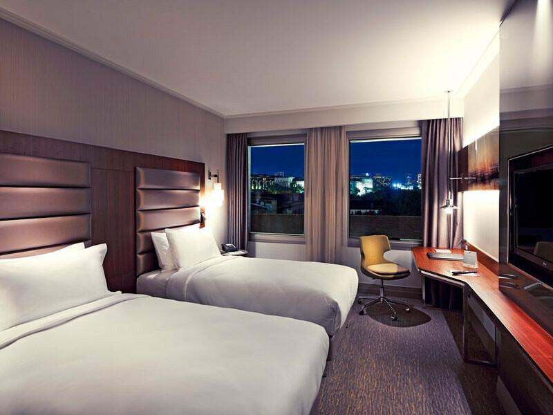 249A51BD33FF3C3705E89C9AF6C87AF7