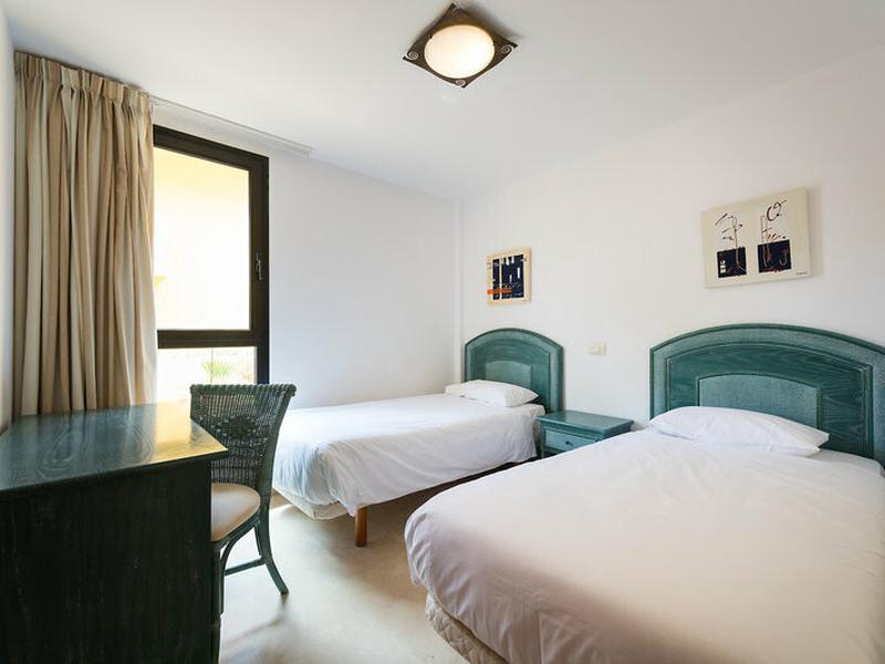 DFD9D240A6B15BC99A466247D160EA0B