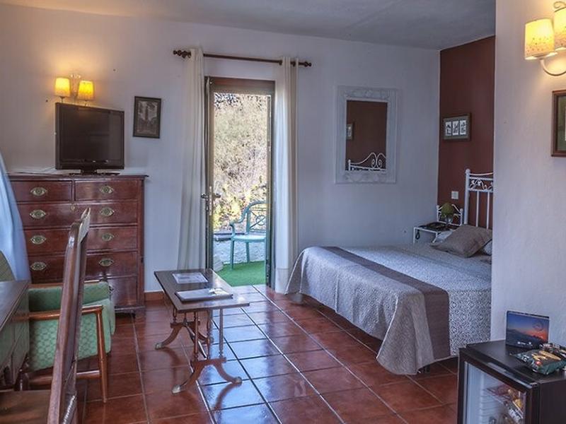 3B03414D9D2A178CE40C2893CDE280CA