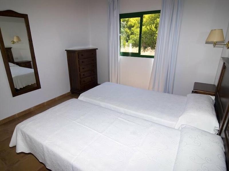 ED28CBFE12132345B80CBFB03E33F802