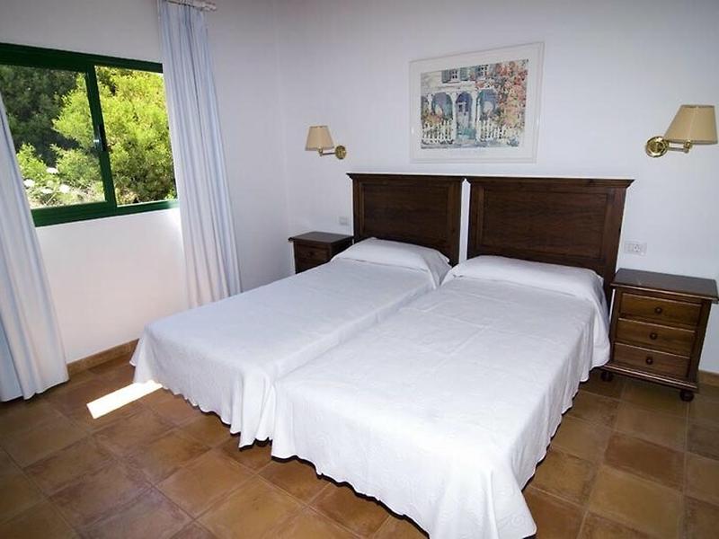 B95F998DD1CEBCF7CA32D9AB3AE4EE4A