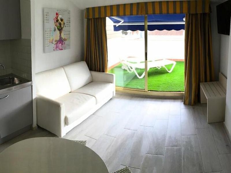 E103F36AFE802BF6ABAEEEC47378D0D9