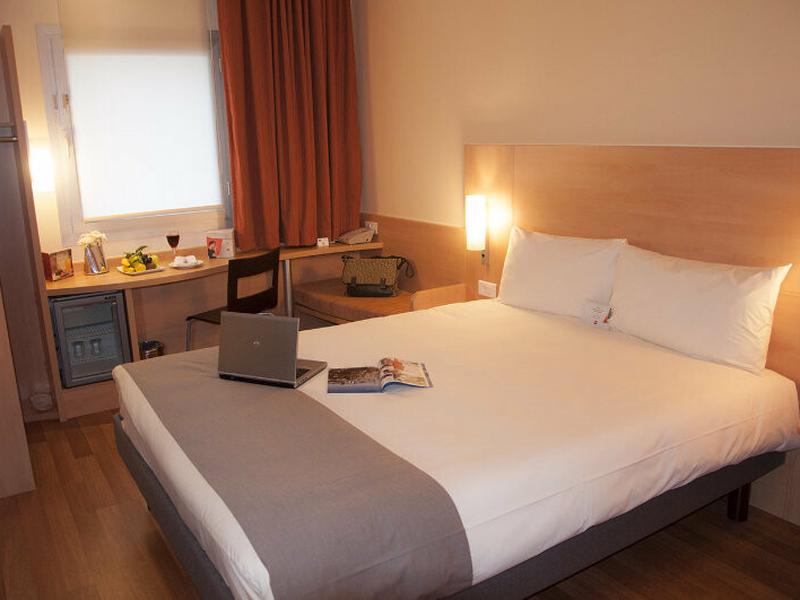 AE8310951F89D2C2E024F4A40608E4B7