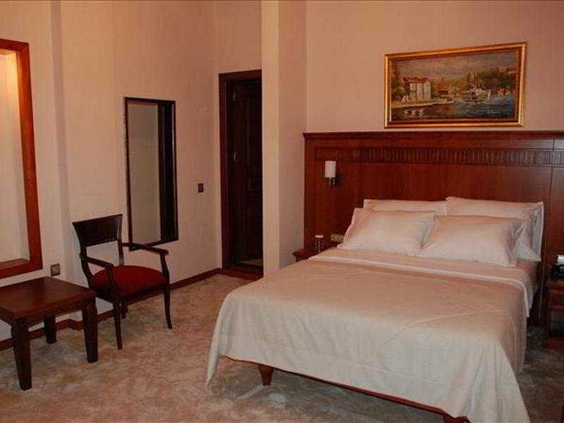 AF737C3454367EBF6AD392C10CB85C09