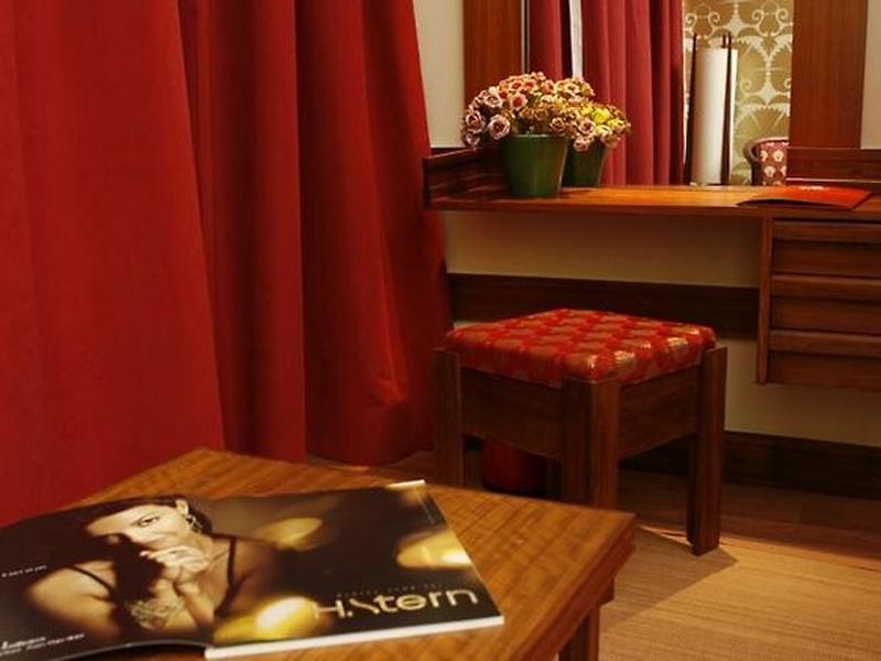 E46E8EFD37D74FBBA18E34BC9C4FACDF