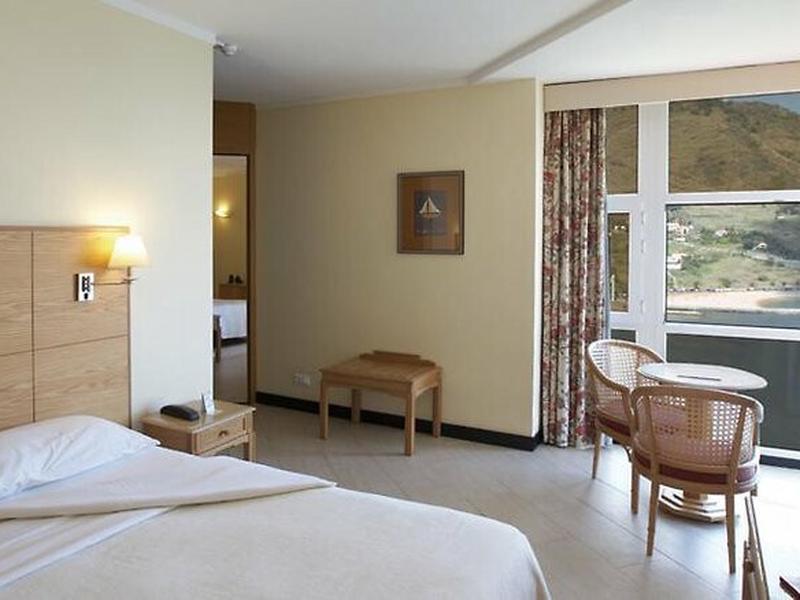 244E93F7D037FEC4E1339FA8851E3521