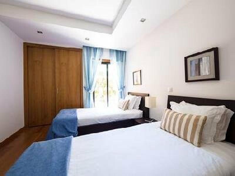 4E292A063A8C30D38C0EF5715375C39B