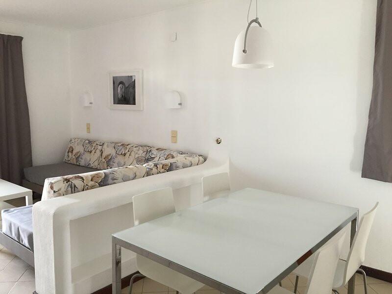 DC235834B525E1F53BABFFA88026B054