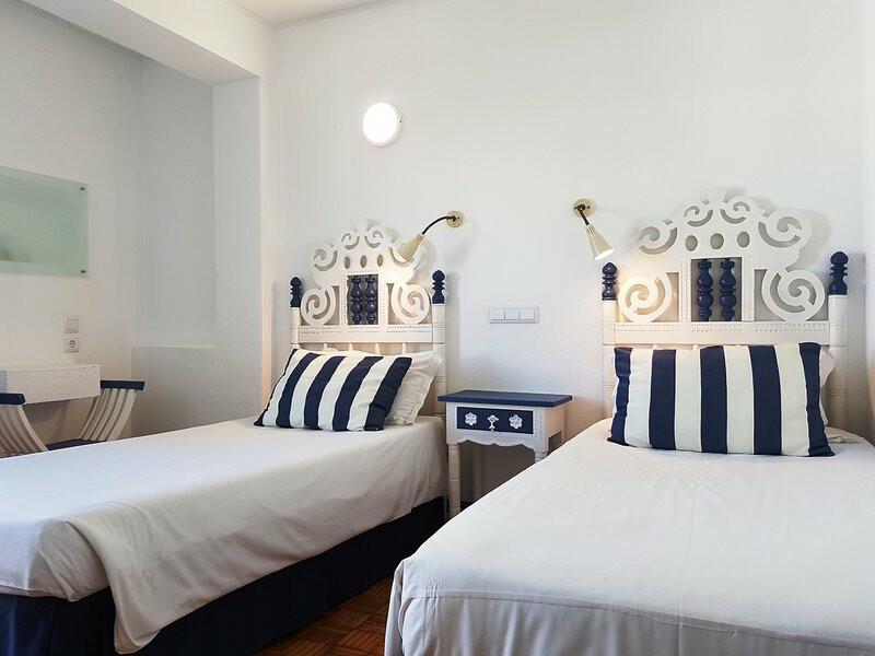 DCE908FC407550D128E3F8E779D673E1