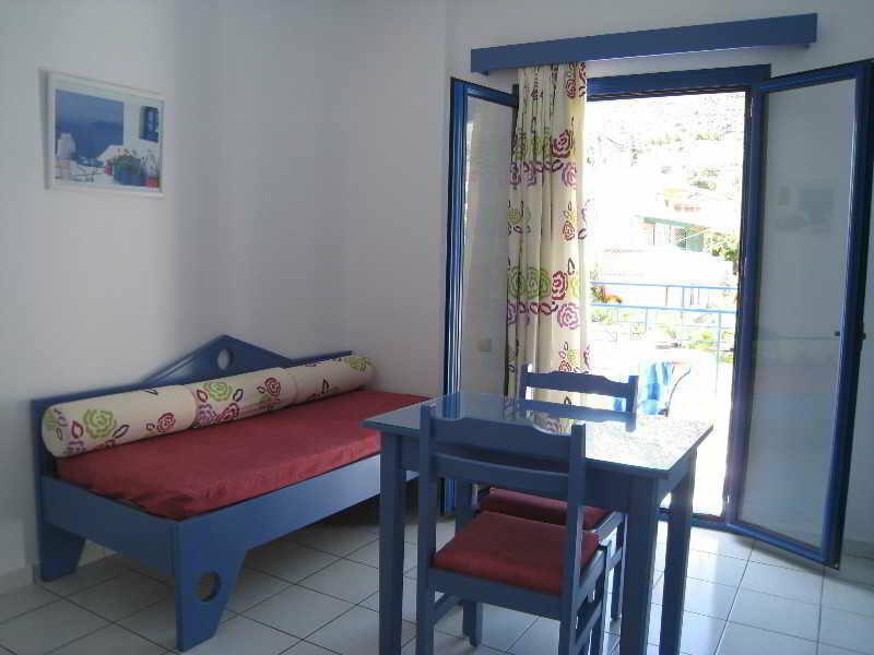 EE9B33CAC24CD865F18663C7A8DBD43F