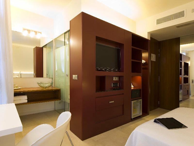 96CDFA246E8468FFEA5B66045764A4A0