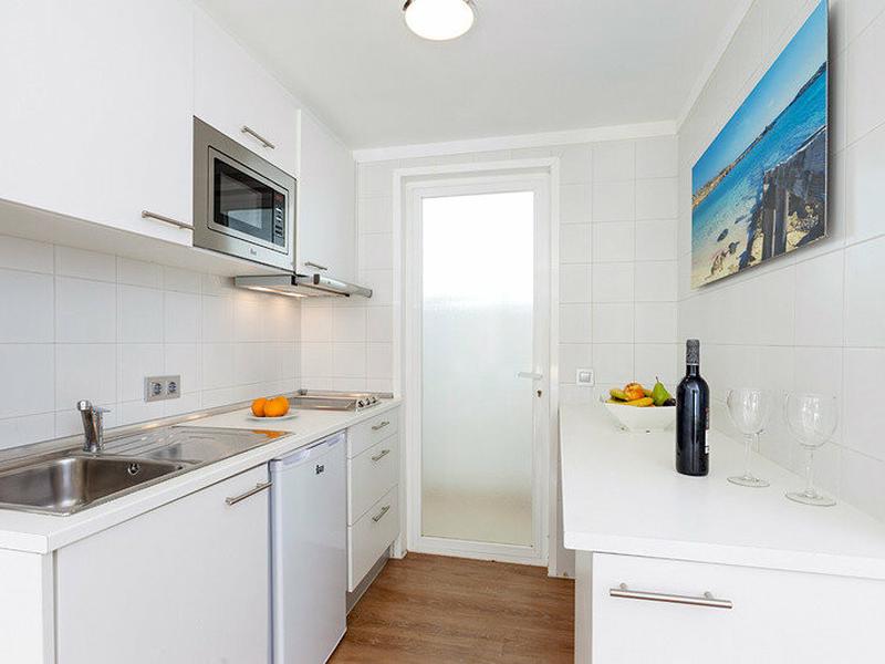 3C3B2E4FF25D25F93B0343FE7FE25C1D