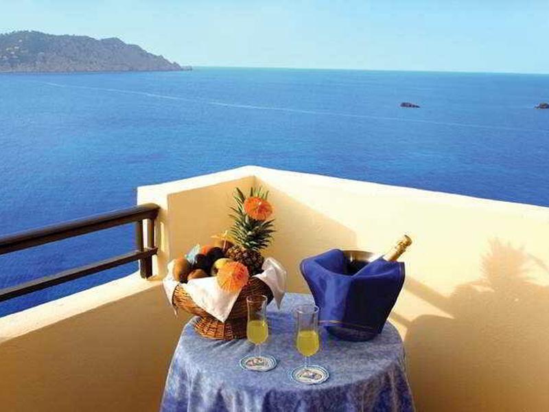 6188AFB2C231C96F5FDD9CFA5519ECE9