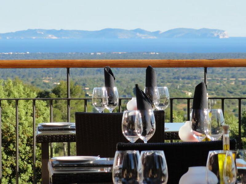 DF6BFC6F4ADC5556D6A5EE55CA486ABF