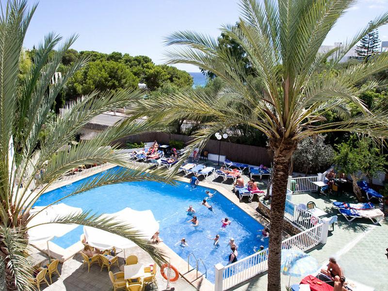 DAD9A0AF6F74DC4E07A6DC3C35643FC2