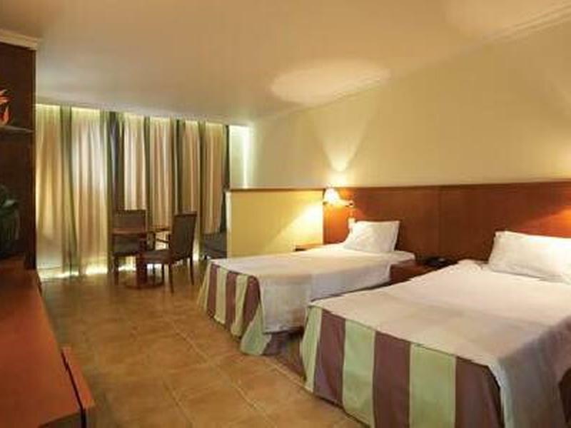 01D92448EB7D363E6B32BA190FAE0BF6