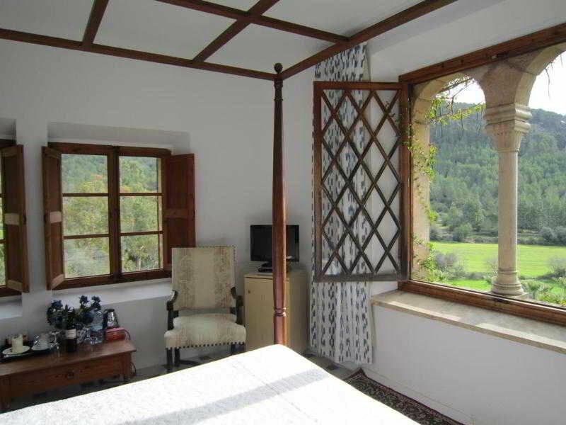 8B9A6C3CFBDB91E612D966884C26637F