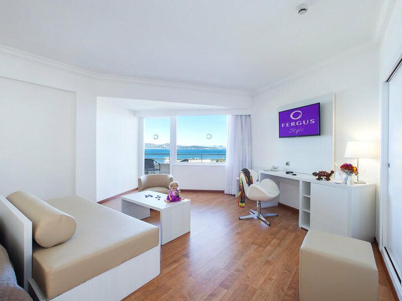 3B01A683C8522ED17CD14A447A3F4796