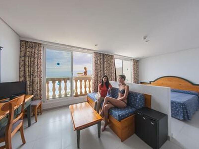 E9068B72882F283C4F32FAE13FBD3C4F