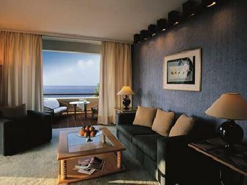 01FF3D73AF1F94726743FD7338B2B547